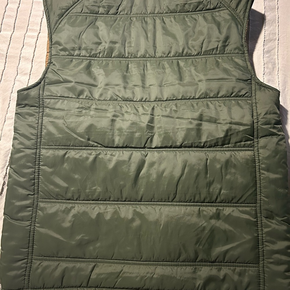 Redhead Brand Co Men's Green Puffer Vest - Picture 6 of 8